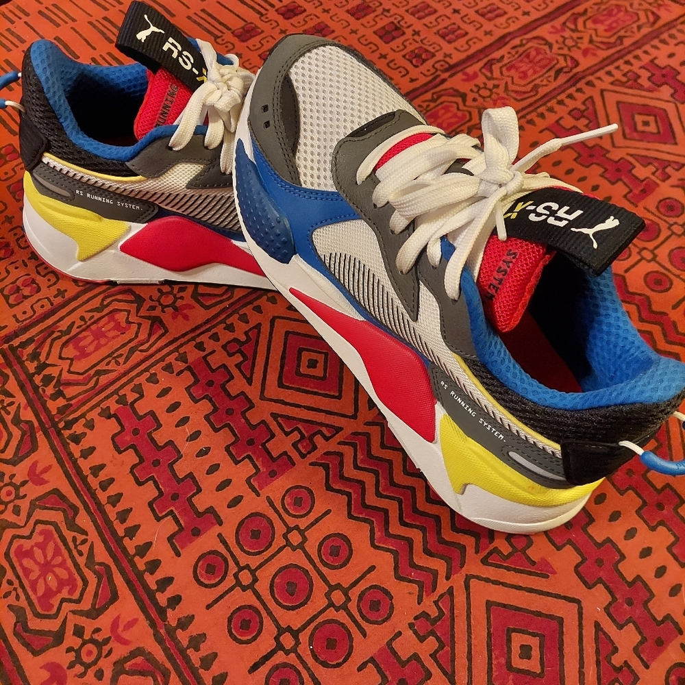 Sneakers - Picture 2 of 14